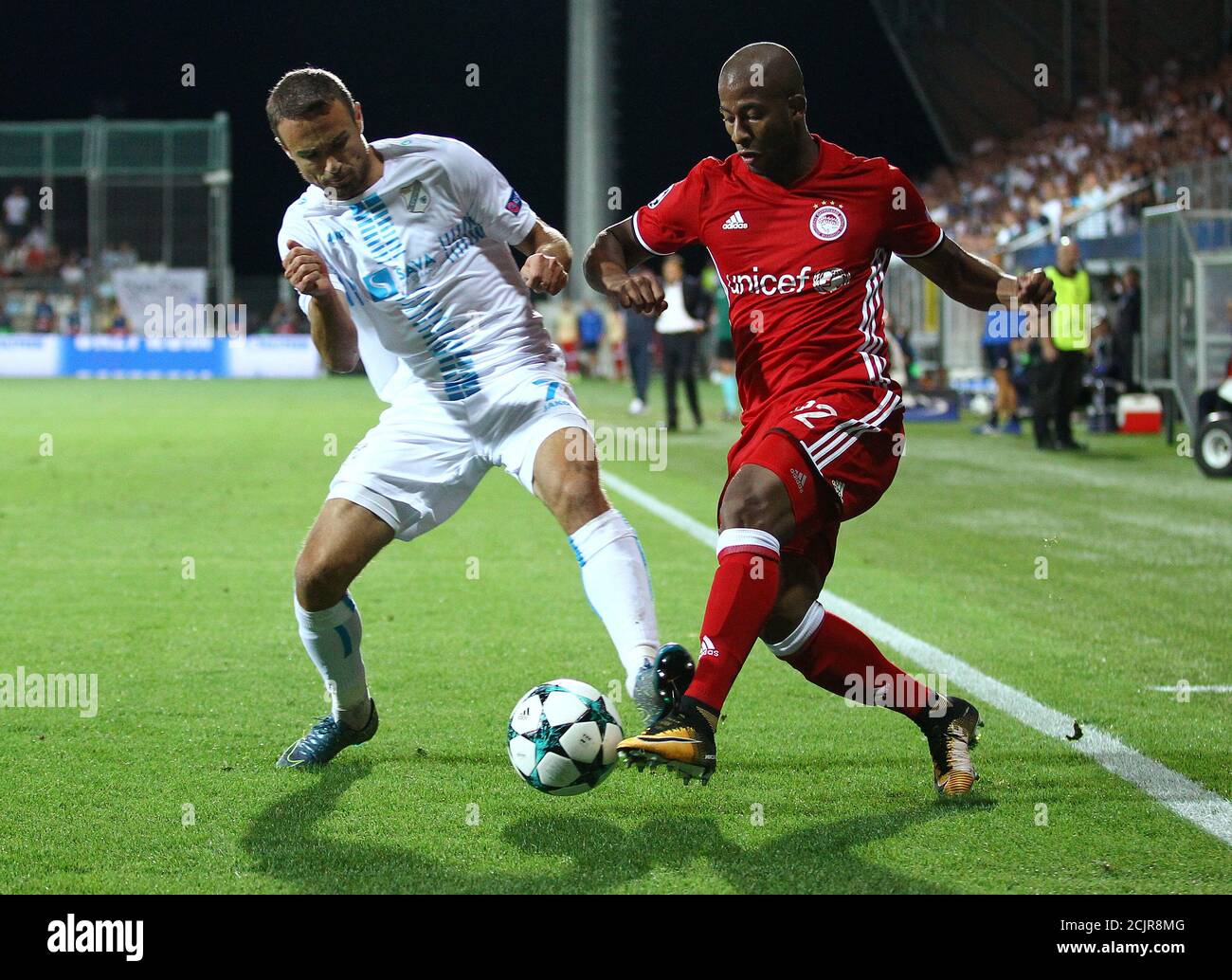 Soccer Football - Champions League Playoffs - HNK Rijeka v Olympiacos - Rijeka, Croatia - August 22, 2017 Olympiakos' Seba in action with HNK  Rijeka's Zoran Kvrzic REUTERS/Antonio Bronic Stock Photo - Alamy