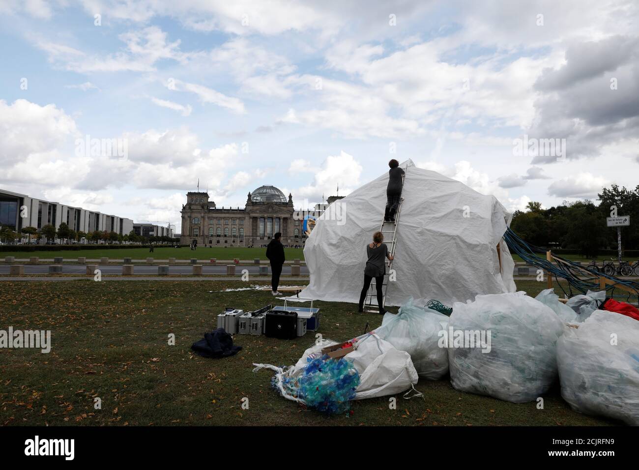 Curb emissions hires stock photography and images Alamy