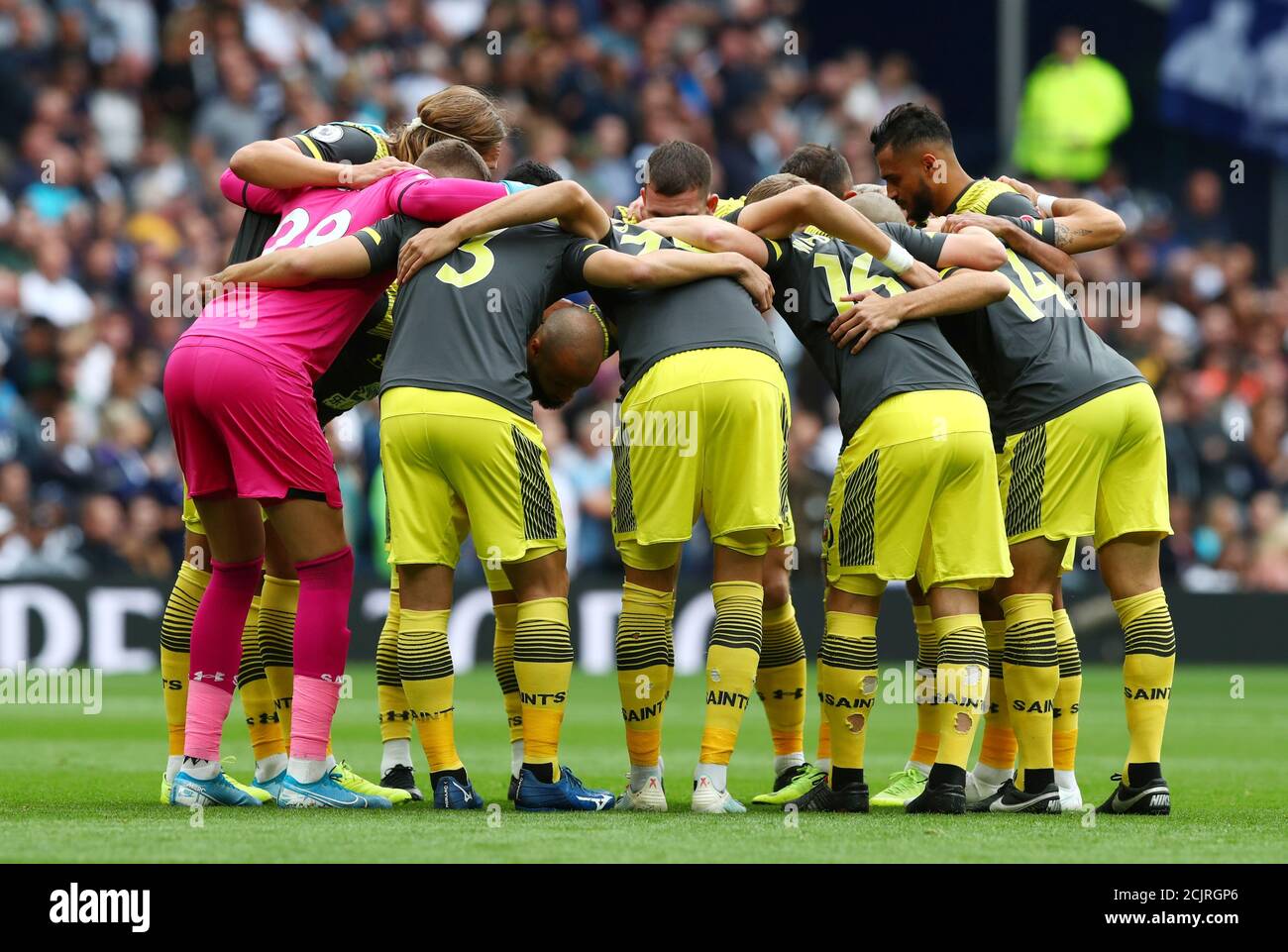 Tottenham Hotspur Team Huddle High Resolution Stock Photography And Images Alamy