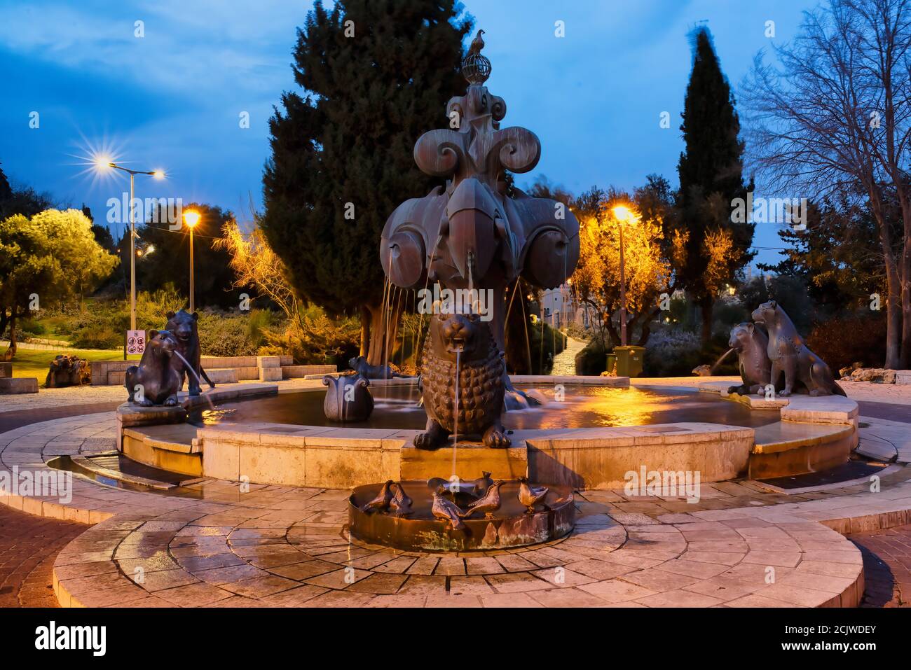A fountain at Night High Quality Image Stock Photo - Alamy