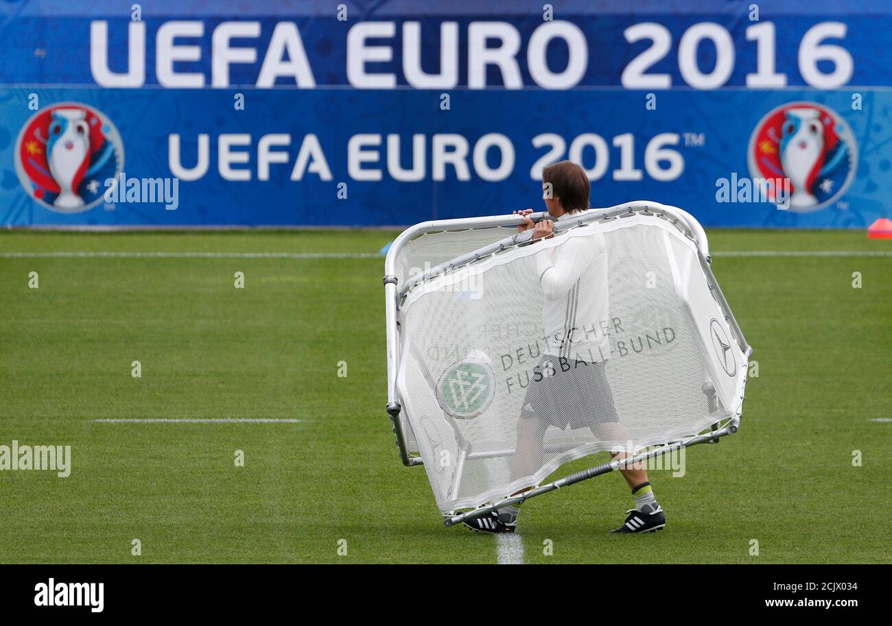 Football Soccer Euro16 Germany Training Stade Camille Fournier Evian Les Bains 08 6 16 Germany S Assistant Coach Thomas Schneider Reuters Denis Balibouse Stock Photo Alamy