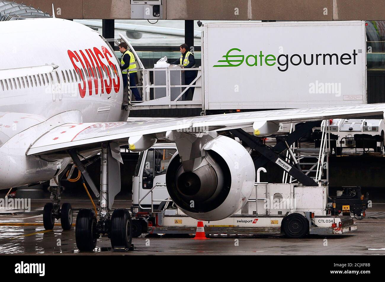 Page 6 Airline Catering High Resolution Stock Photography And Images Alamy