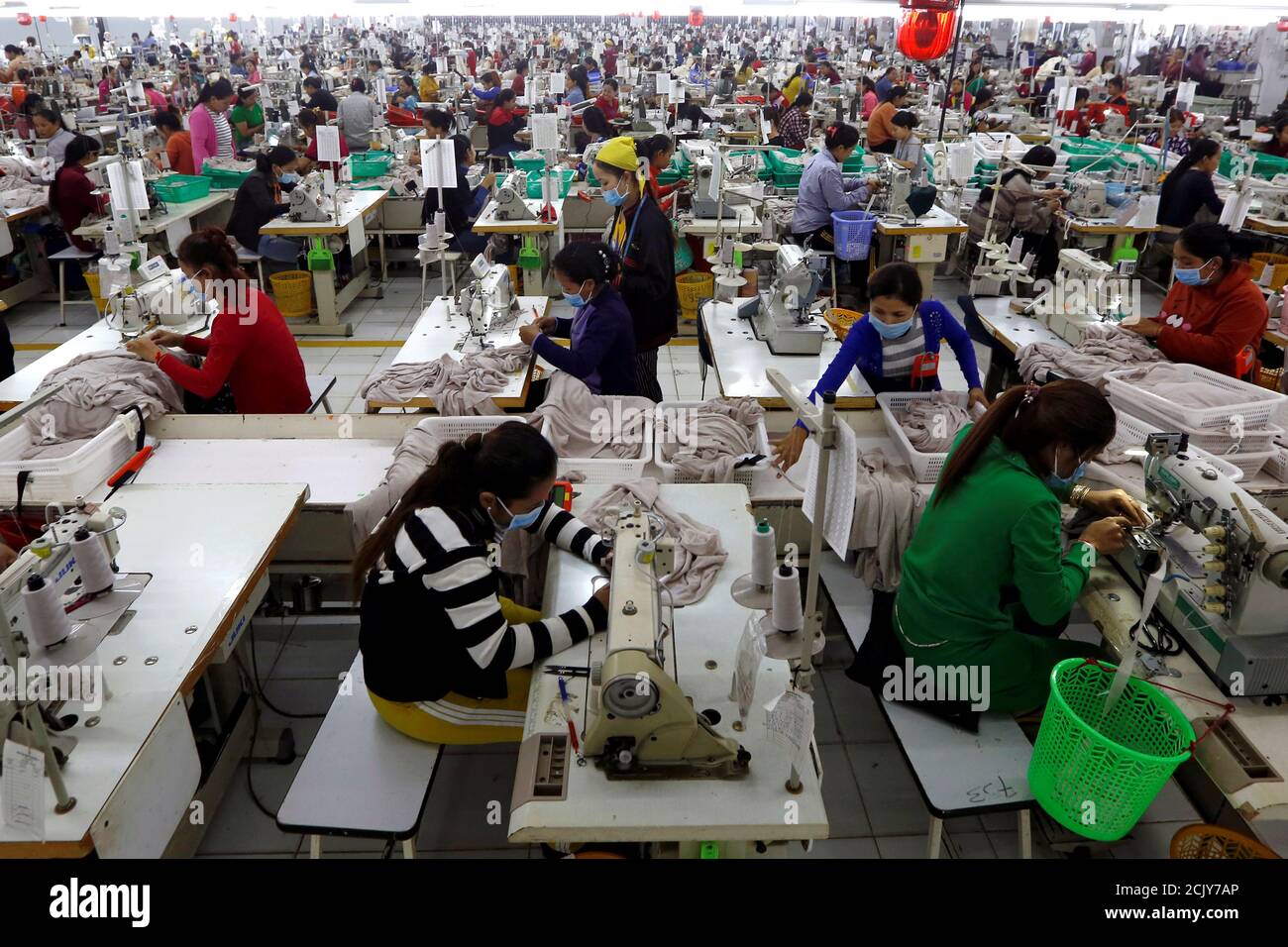 Employees work at a factory supplier of the H&M brand in Kandal province,  Cambodia, December 12, 2018. REUTERS/Samrang Pring TPX IMAGES OF THE DAY  Stock Photo - Alamy