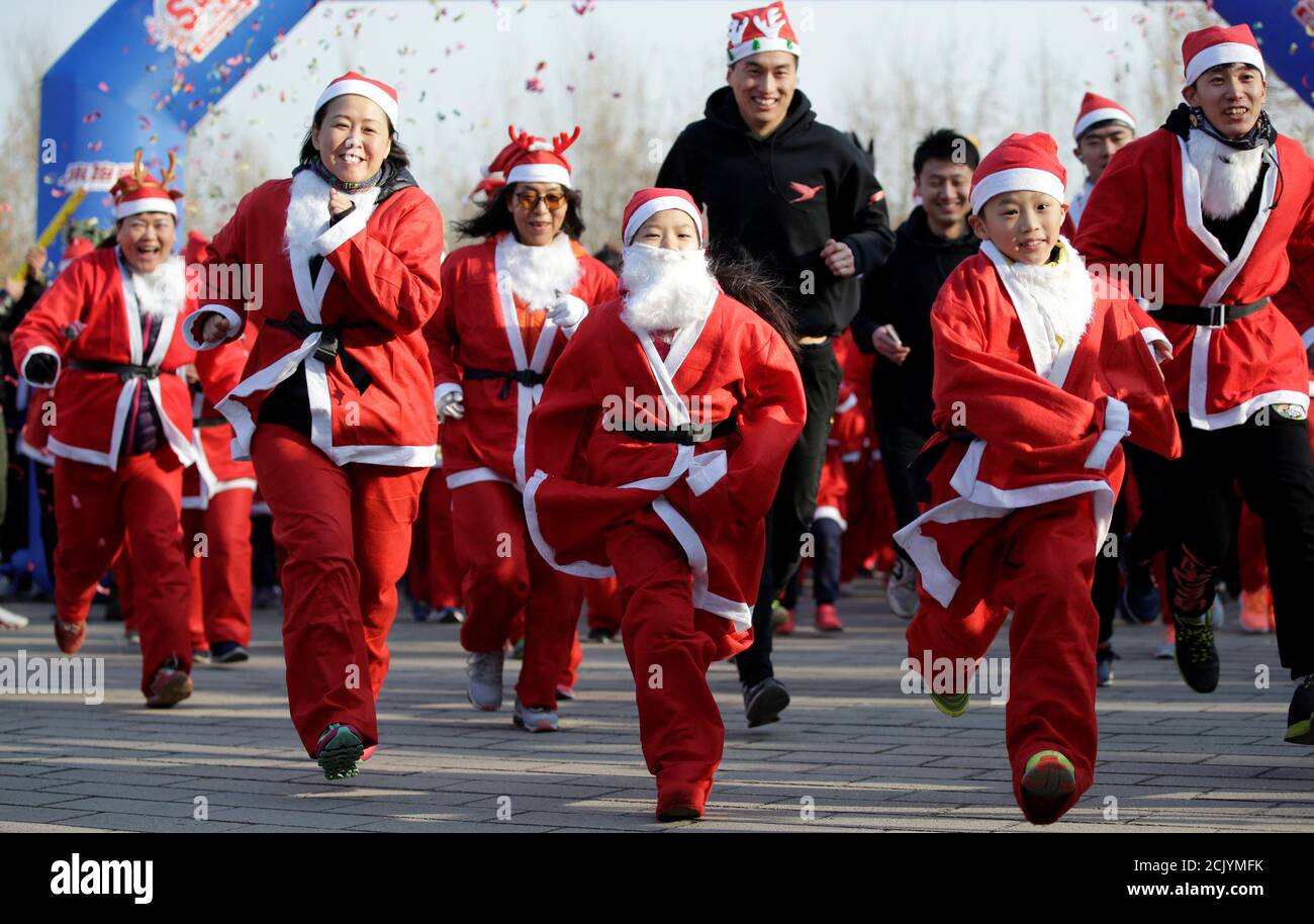 santa running costume