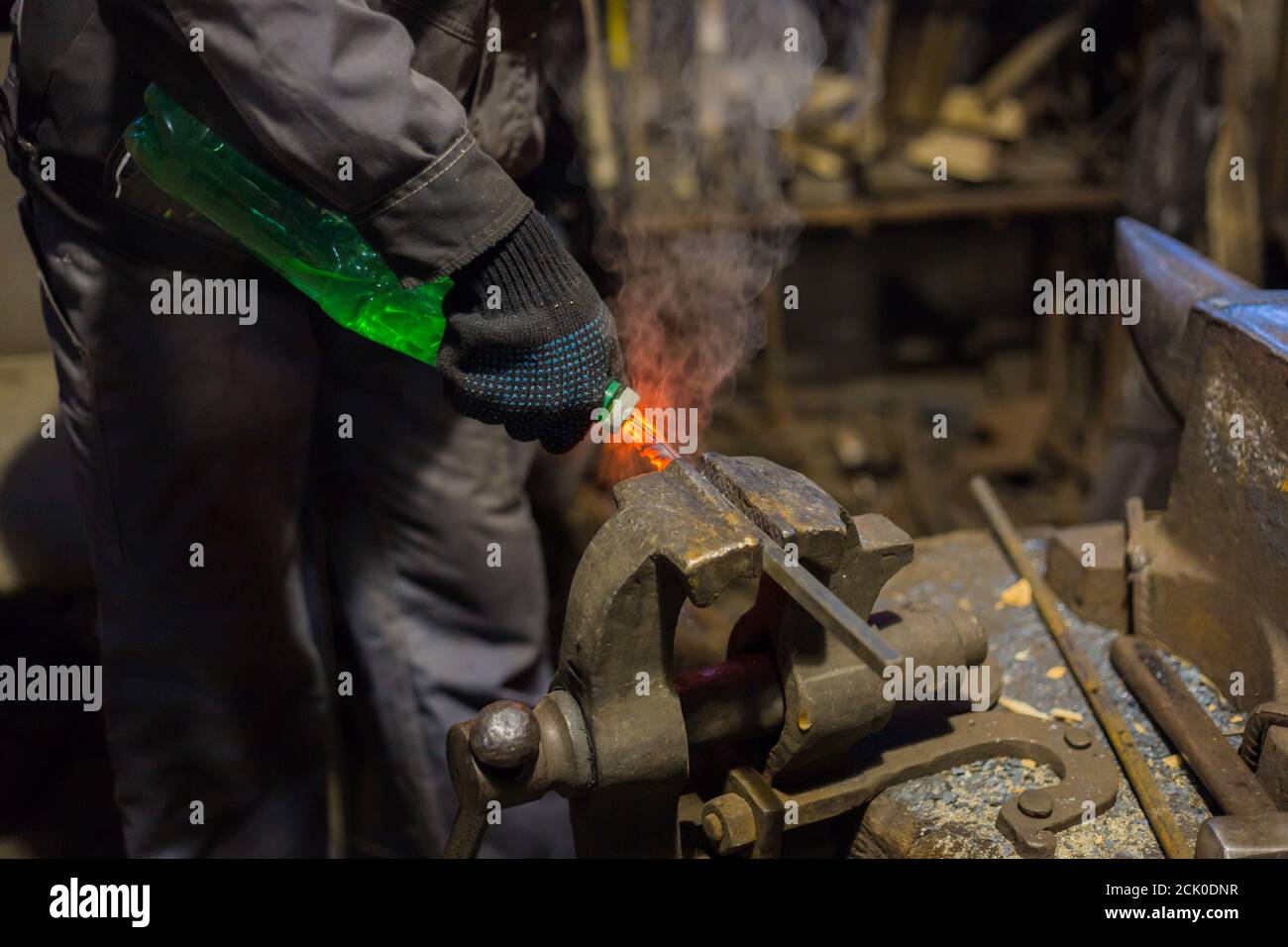 Quench hot metal hires stock photography and images Alamy