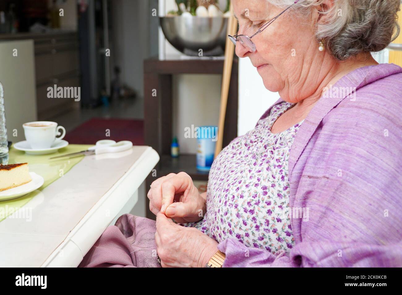 Elderly woman grey purple hair hi-res stock photography and images - Alamy