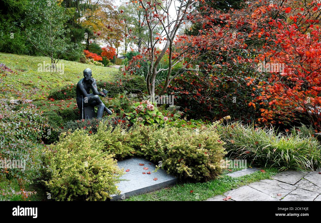 James joyce statue switzerland hi-res stock photography and images - Alamy