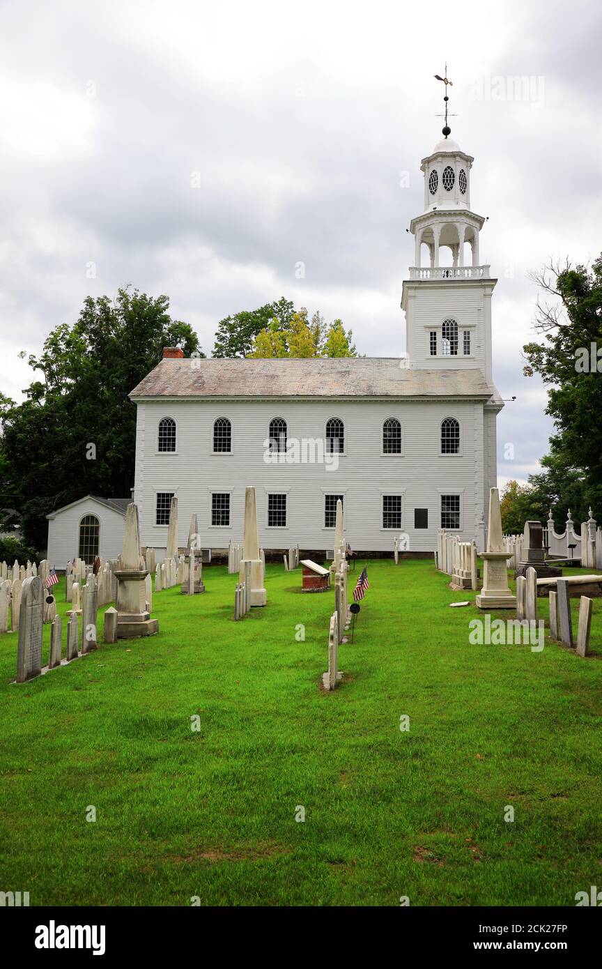First Congregational church of Bennington with Old Bennington Cemetery in foreground.Old Bennington.Bennington.Vermont.USA Stock Photo