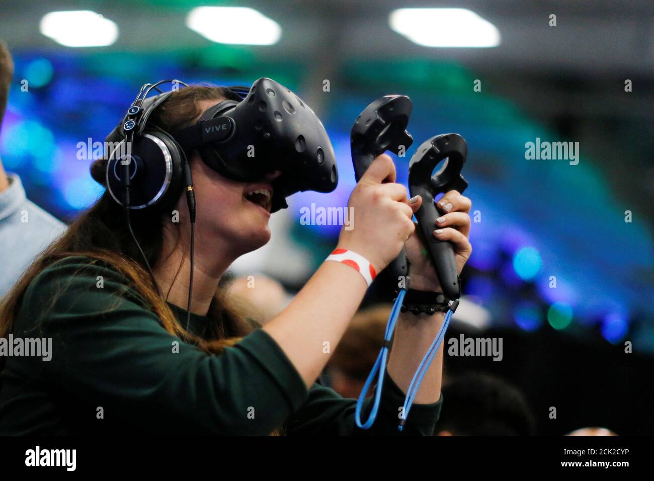 A woman plays with a Virtual Reality (VR) set as people attend the  TechCrunch Disrupt event in Manhattan, in New York City, NY, U.S. May 15,  2017. REUTERS/Eduardo Munoz Stock Photo - Alamy