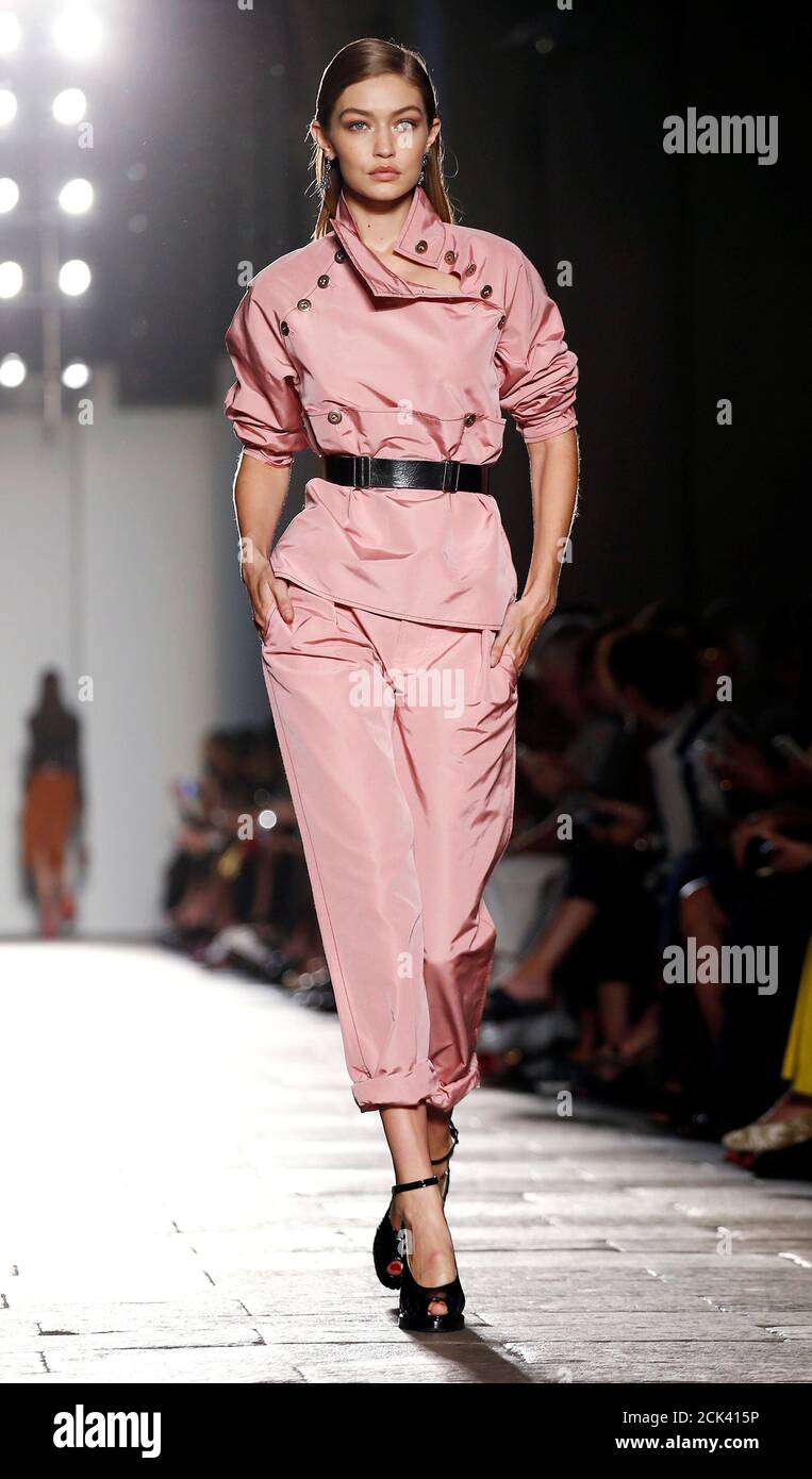 gigi hadid bottega veneta