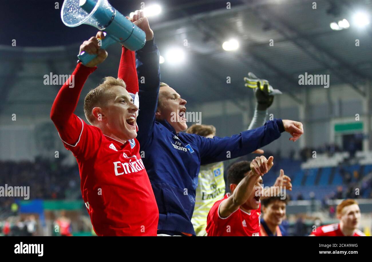 Lewis Holtby Hamburger Sv High Resolution Stock Photography And Images Alamy