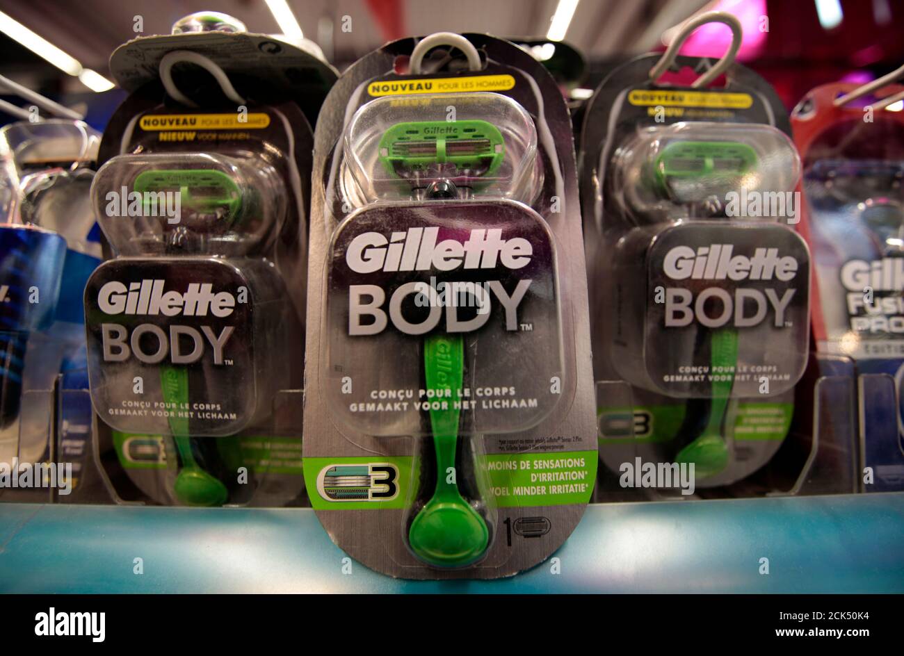 Gillette razors are seen on racks at a Carrefour hypermarket in Nice,  France, April 6, 2016. REUTERS/Eric Gaillard Stock Photo - Alamy