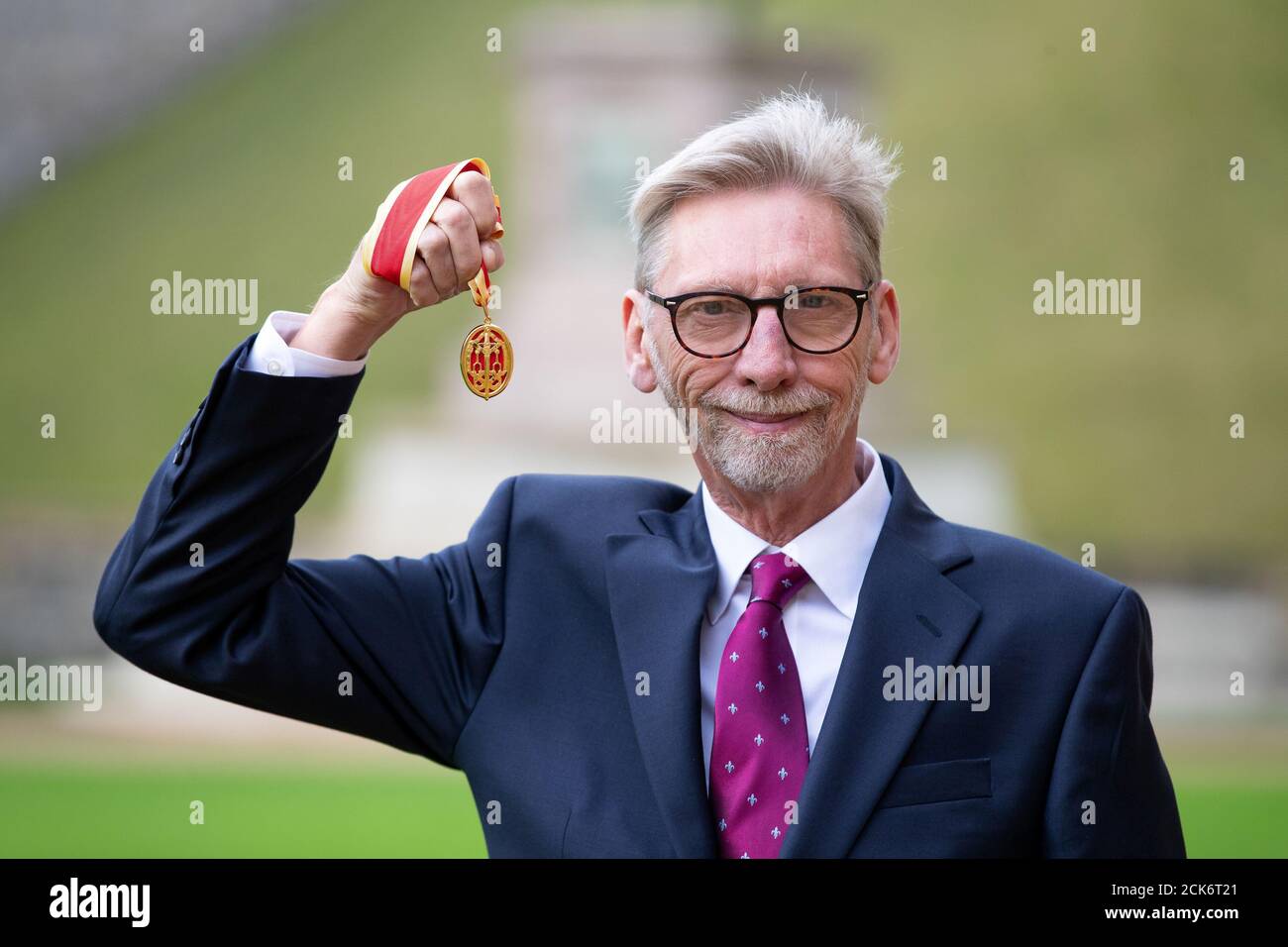 Knighted by queen hi-res stock photography and images - Alamy