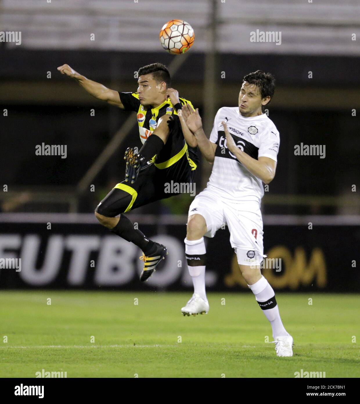 Football Soccer Venezuela S Deportivo Tachira V Paraguay S Olimpia Copa Libertadores Manuel Ferreira Stadium Asuncion Paraguay 13 04 16 Wilker Angel L Of Venezuela S Deportivo Tachira And Luis Caballero Of Paraguay S Olimpia Fight