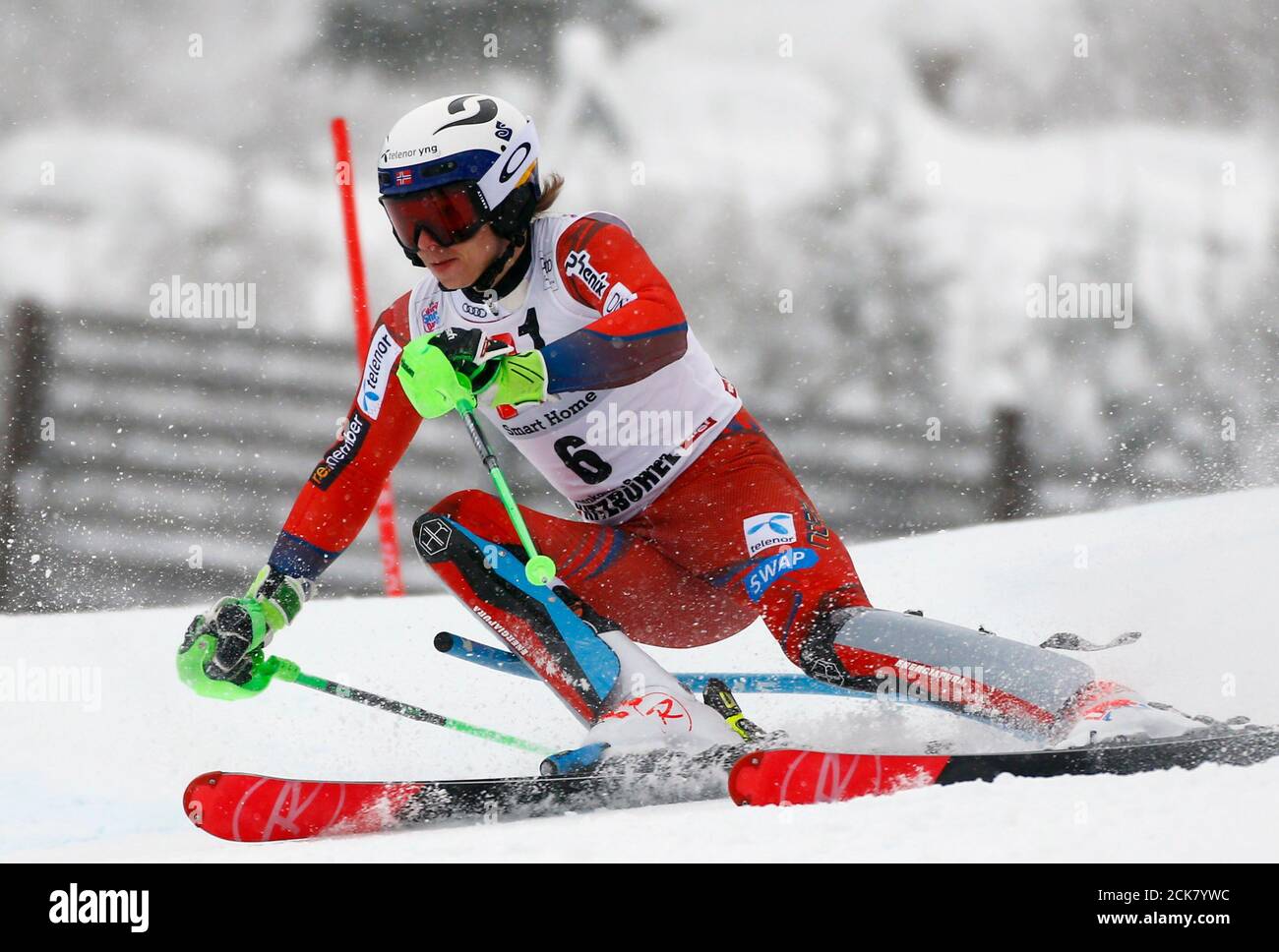 Alpine Skiing - FIS Alpine Skiing World Cup - Men's Slalom - Kitzbuehel,  Austria - January 21, 2018 - Henrik Kristoffersen of Norway in action.  REUTERS/Dominic Ebenbichler Stock Photo - Alamy
