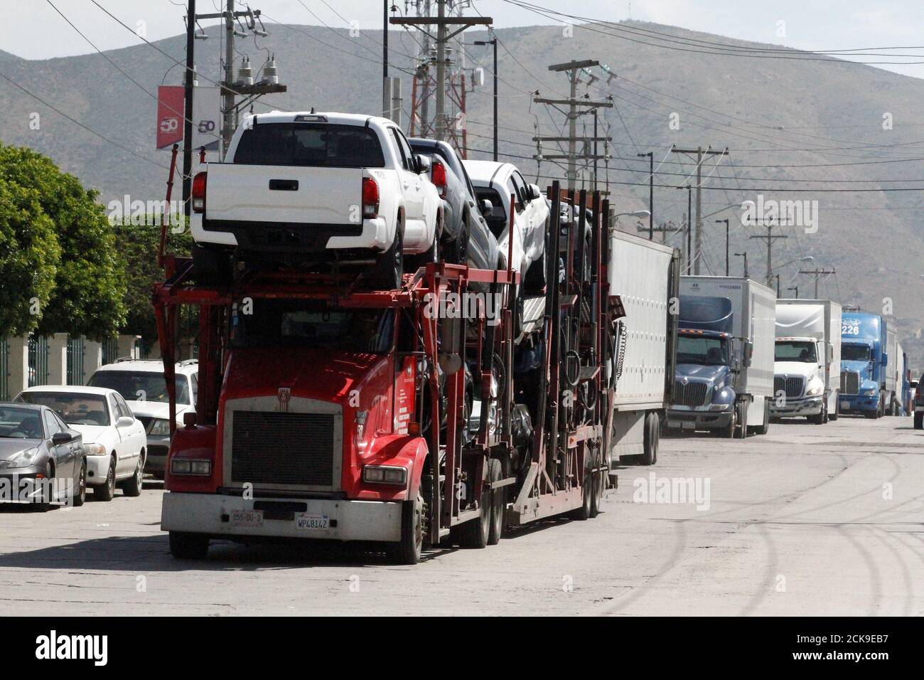 Aprender acerca 35+ imagen cars and trucks tijuana Viaterra.mx