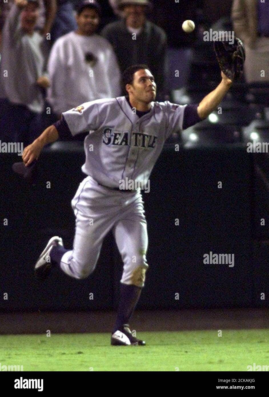 10 5 2001 hires stock photography and images Alamy