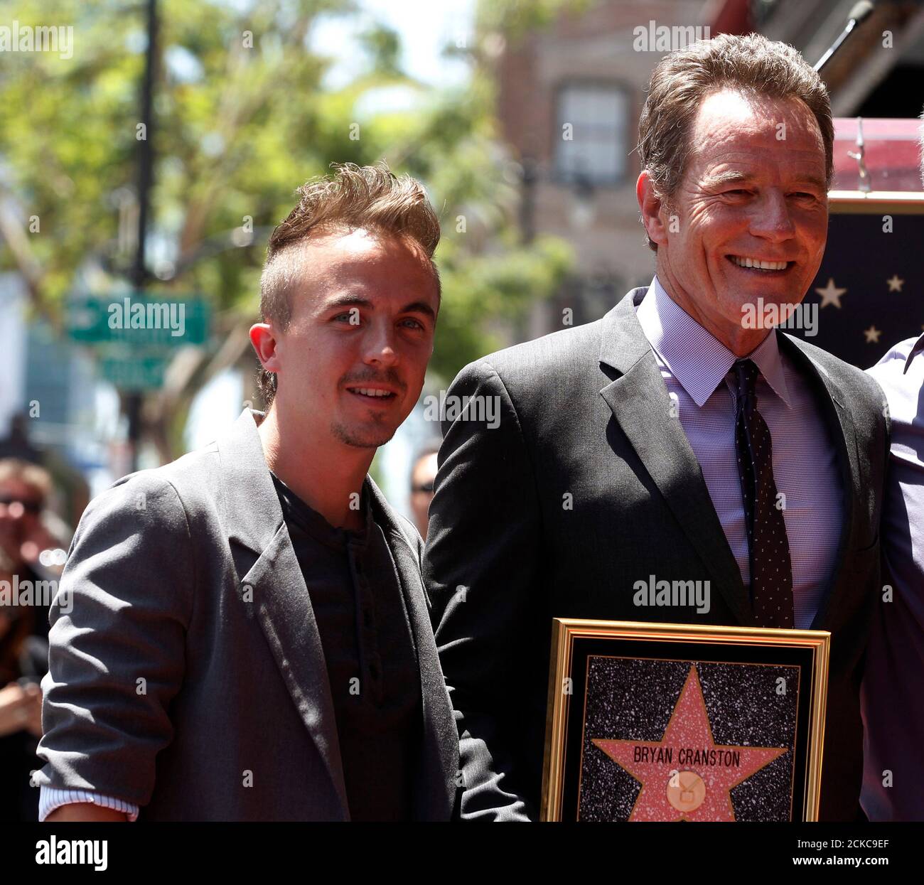 Malcolm In The Middle Bryan Cranston High Resolution Stock Photography and Images Alamy