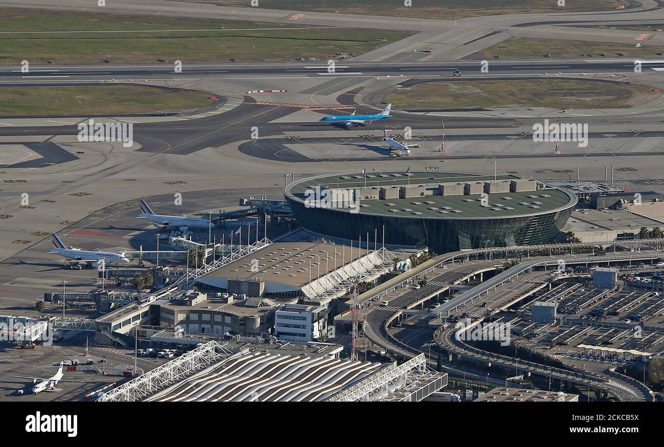 Nice cote d'azur airport aerial hi-res stock photography and images - Alamy