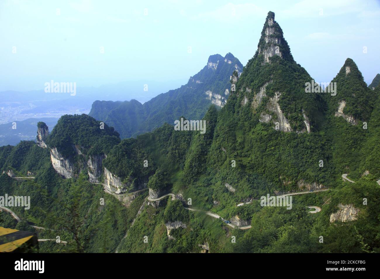 Hunan Zhangjiajie Tianmen Mountain Tongtian Avenue Stock Photo Alamy hunan-zhangjiajie-tianmen-mountain-tongtian-avenue-stock-photo-alamy