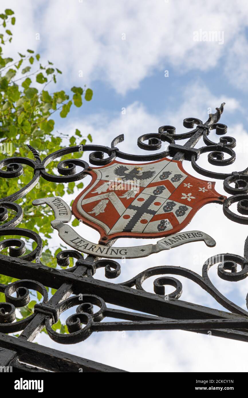 Brentwood School signage, High Street Brentwood Essex Stock Photo Alamy