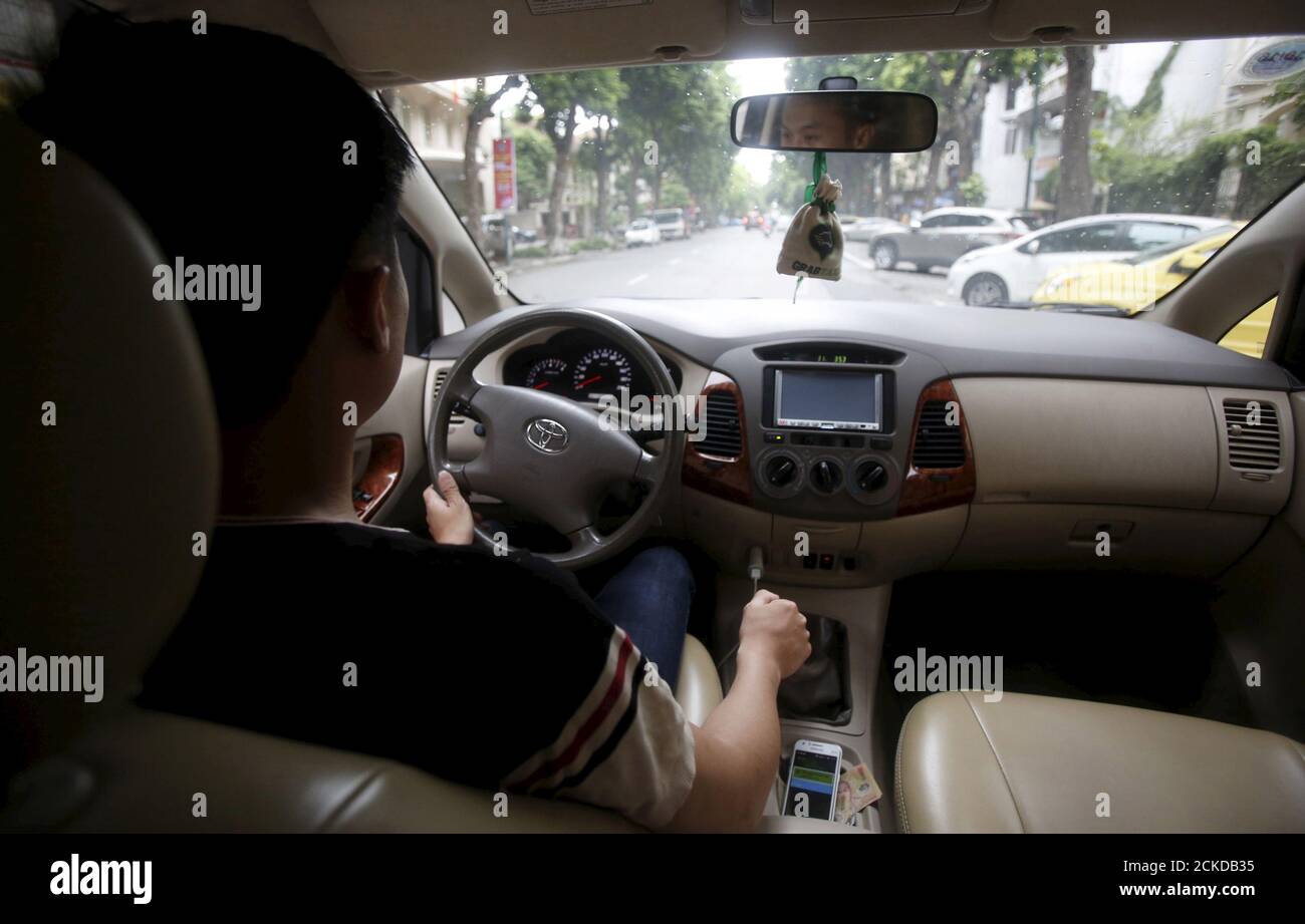 Hanoi taxi car hires stock photography and images Alamy