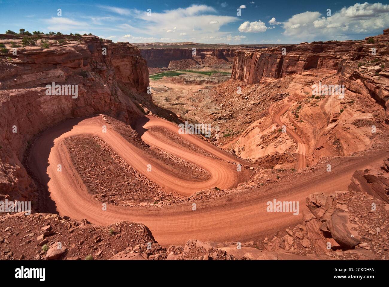 Switchbacks on Mineral Bottom Road, going down to Horsethief Bottom and