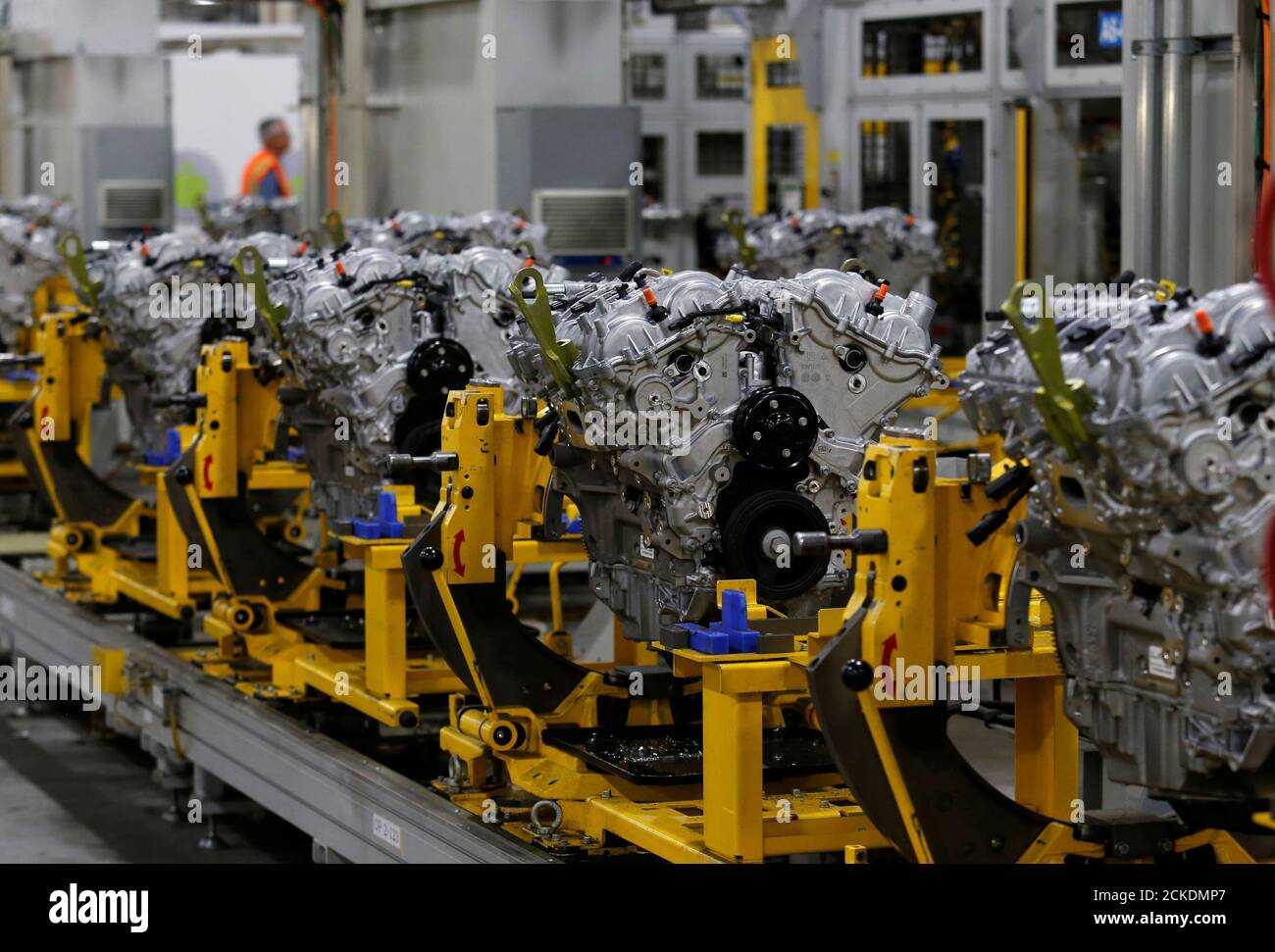 V6 engines hires stock photography and images Alamy