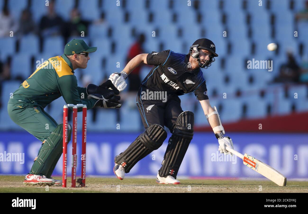 New Zealand's Kane Williamson,avoids being run out during their first ODI cricket match against South Africa'in Centurion, August 19, 2015. REUTERS/Siphiwe Sibeko Stock Photo