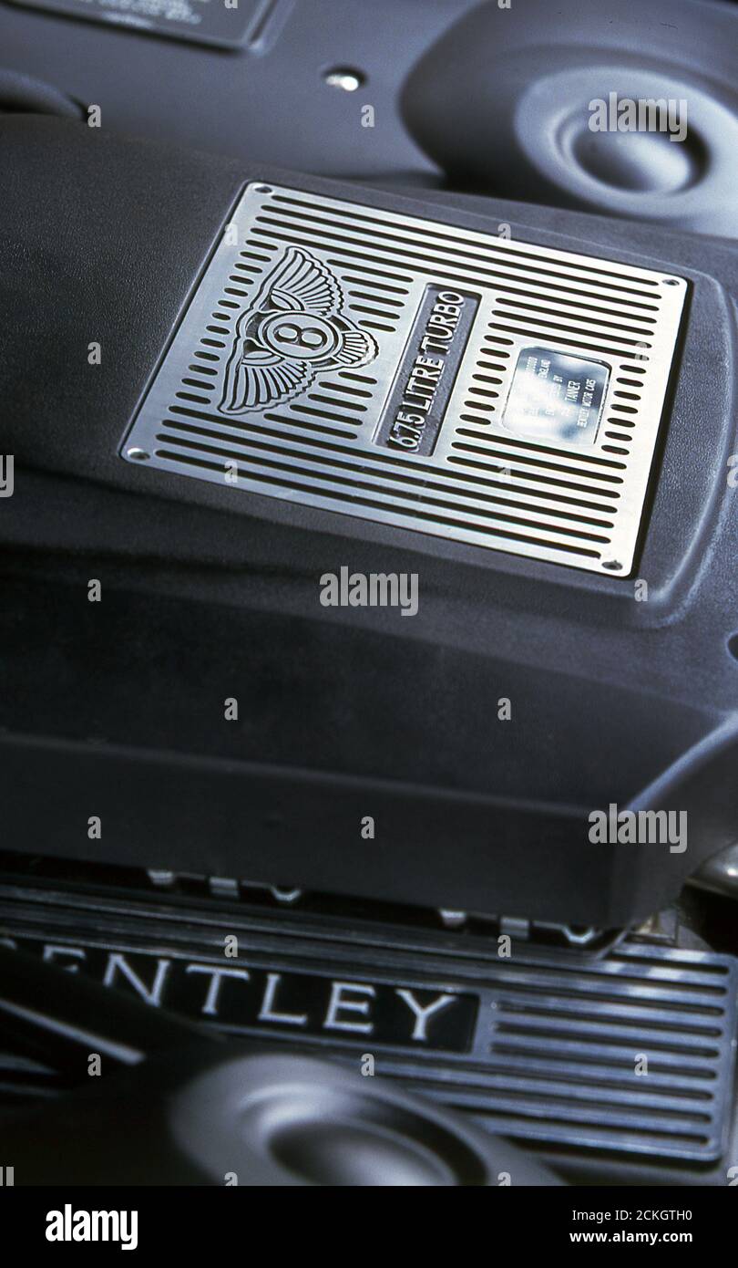 V8 Engine in a 1999 Bentley Mulsanne Turbo Red label Stock Photo
