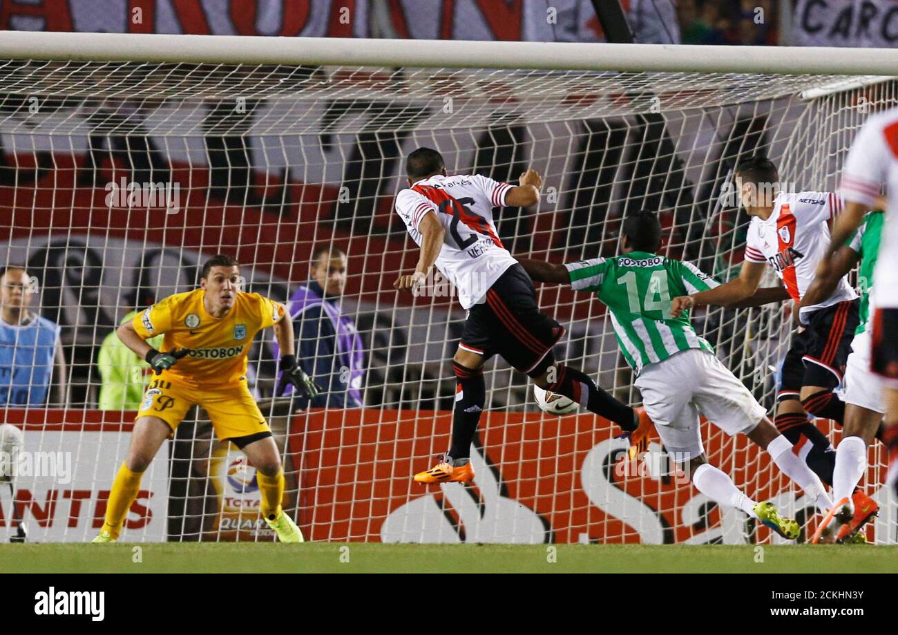 Gabriel Mercado River Plate During High Resolution Stock Photography And Images Alamy