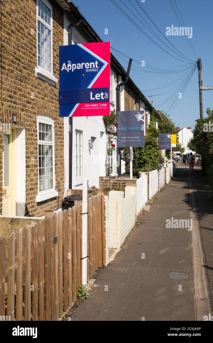 House for sale signs chelsea hires stock photography and images Alamy