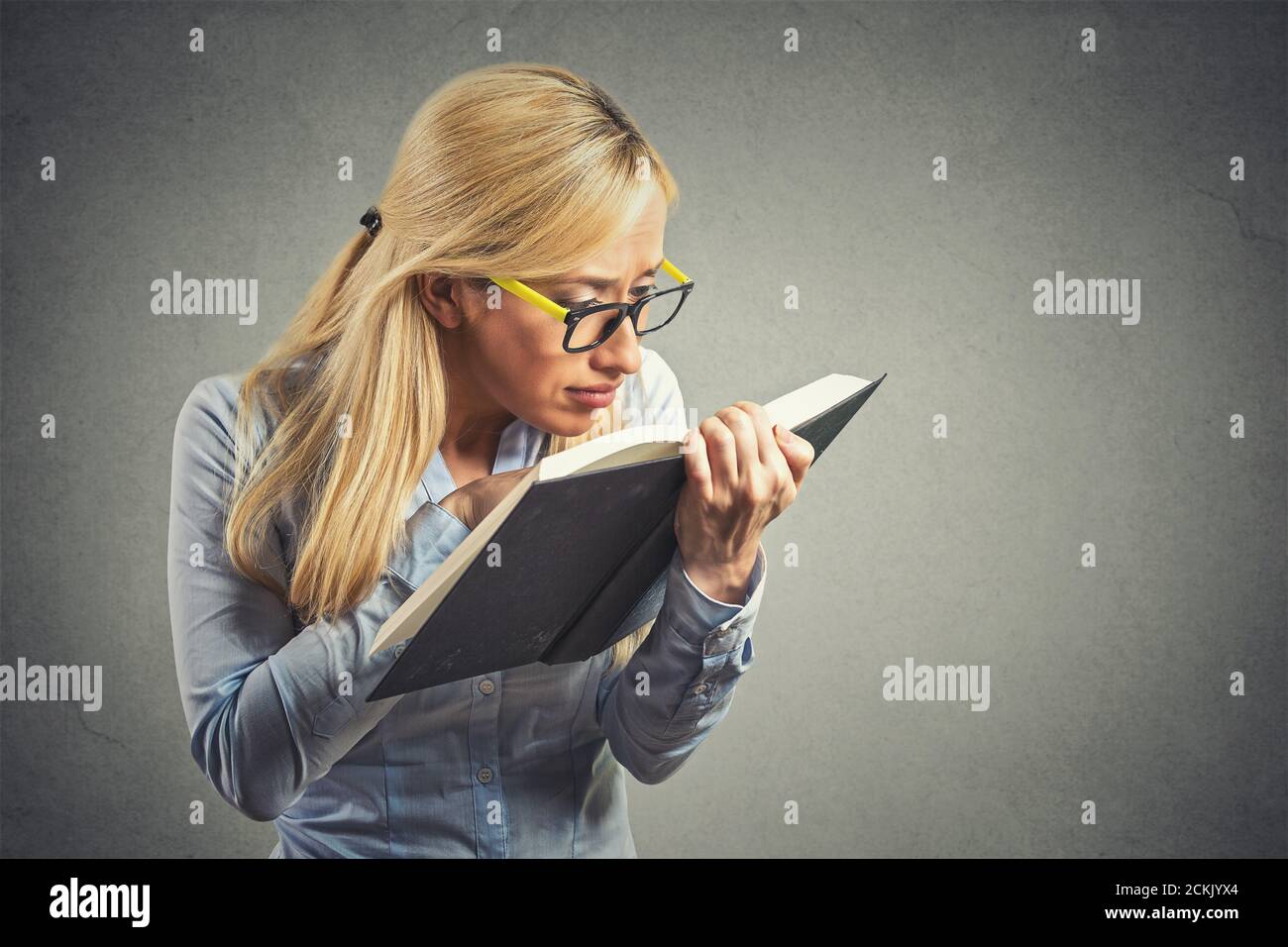 Возникнуть прочитать. О людях и книгах. Человек запоминает. Возникнуть прочитать. Много знаков вопроса.