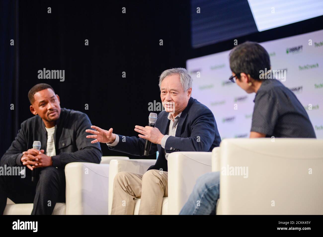 Director Ang Lee C Explains How Cgi Was Used In His New Film Gemini Man With Actor Will Smith L At The Techcrunch Disrupt Forum In San Francisco California U S October 2<script async src=