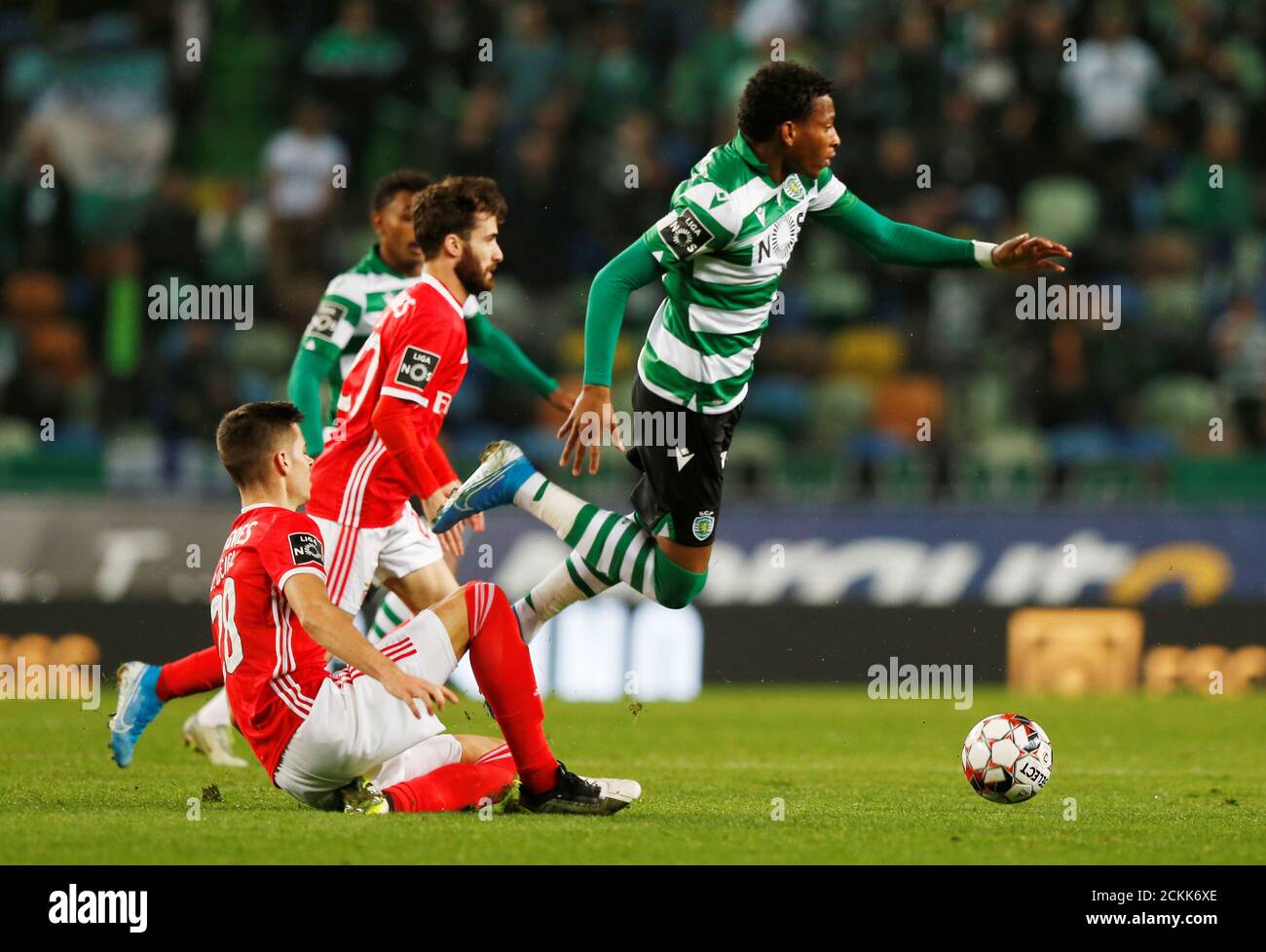 Soccer Football Primeira Liga Sporting Cp V Benfica Estadio Jose Alvalade Lisbon Portugal January 17 2020 Sporting Cp S Gonzalo Plata In Action With Benfica S Pizzi Reuters Rafael Marchante Stock Photo Alamy