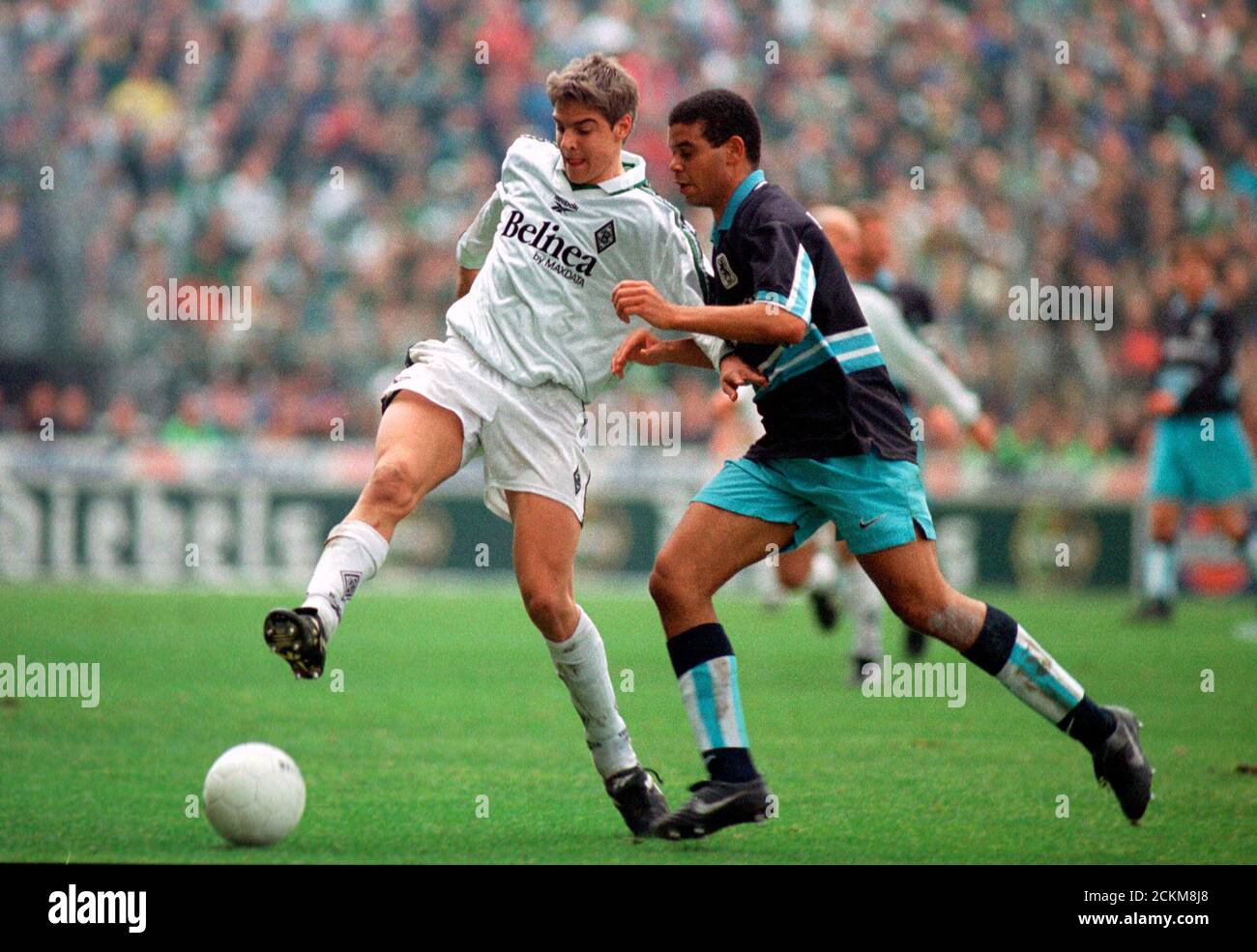 Josh Wolff of 1860 Munich leads the ball during the soccer friendly FC  Bayern Munich vs TSV 1860 Munich at Allianz-Arena in Munich, Germany, 26  January 2008. Photo: Daniel Karmann Stock Photo - Alamy