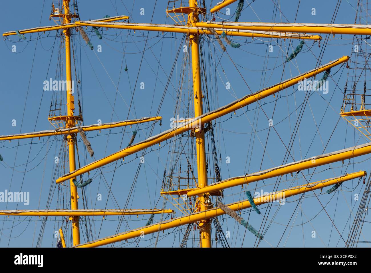 Foreyard Frigate fleet hi-res stock photography and images - Alamy