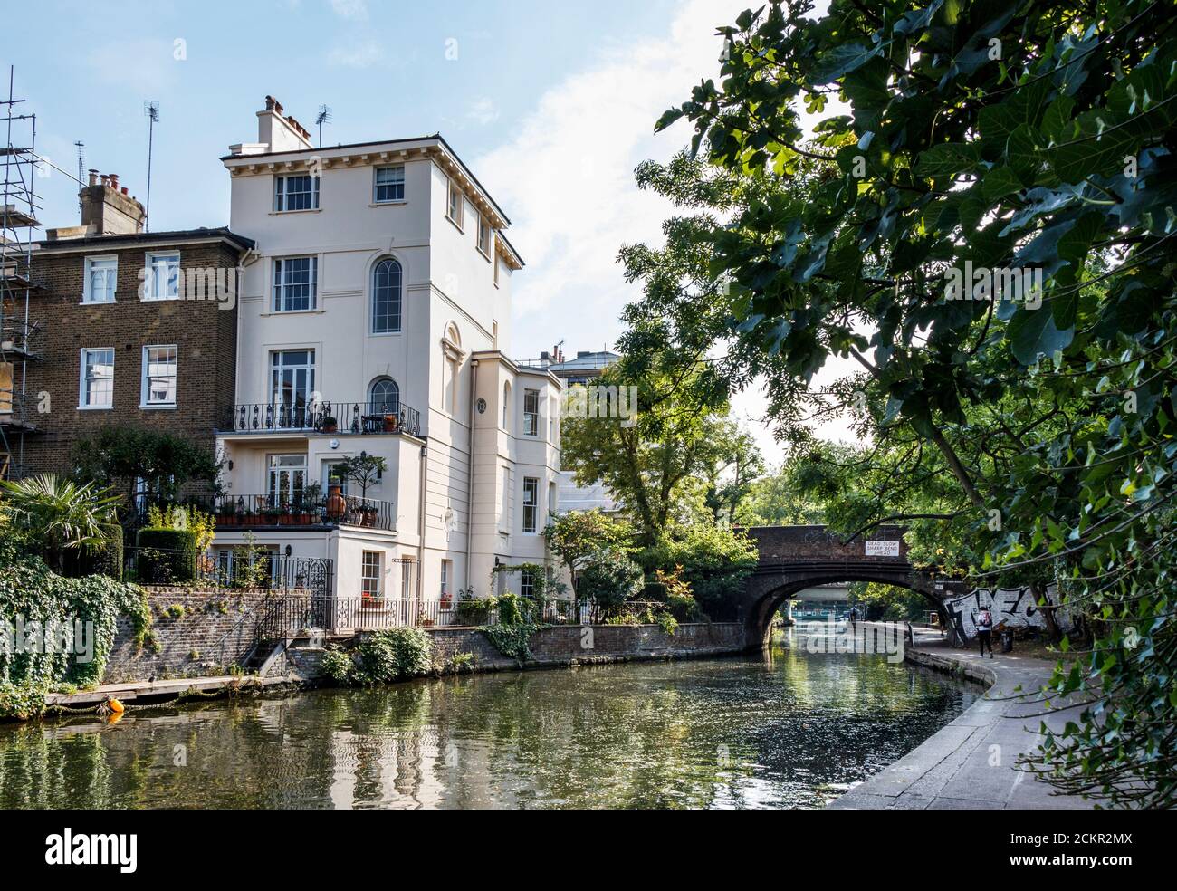 Georgian residential properties overlooking Regent's Canal in the Primrose Hill area of London, UK Stock Photo