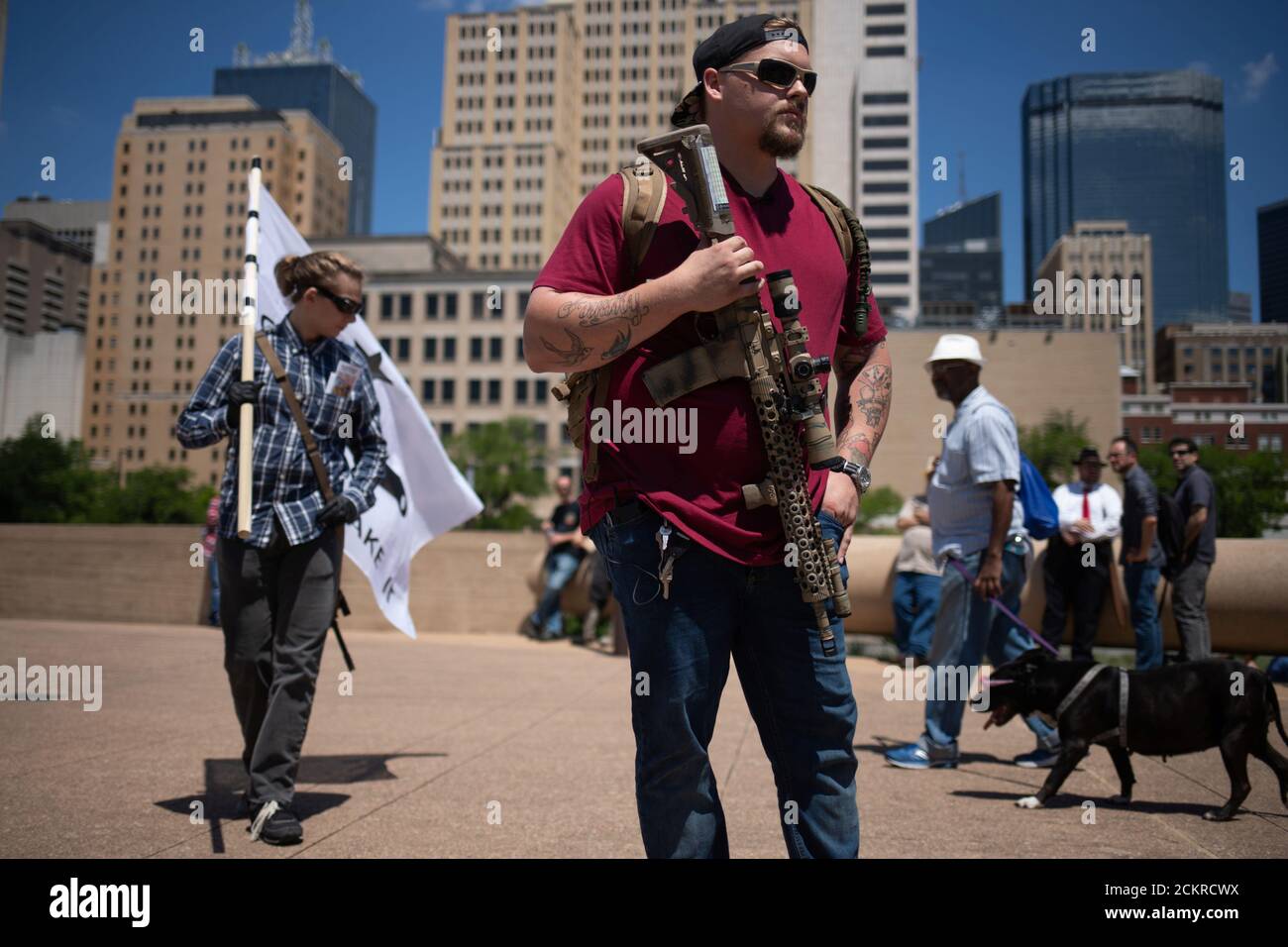 Open carry assault rifle hires stock photography and images Alamy