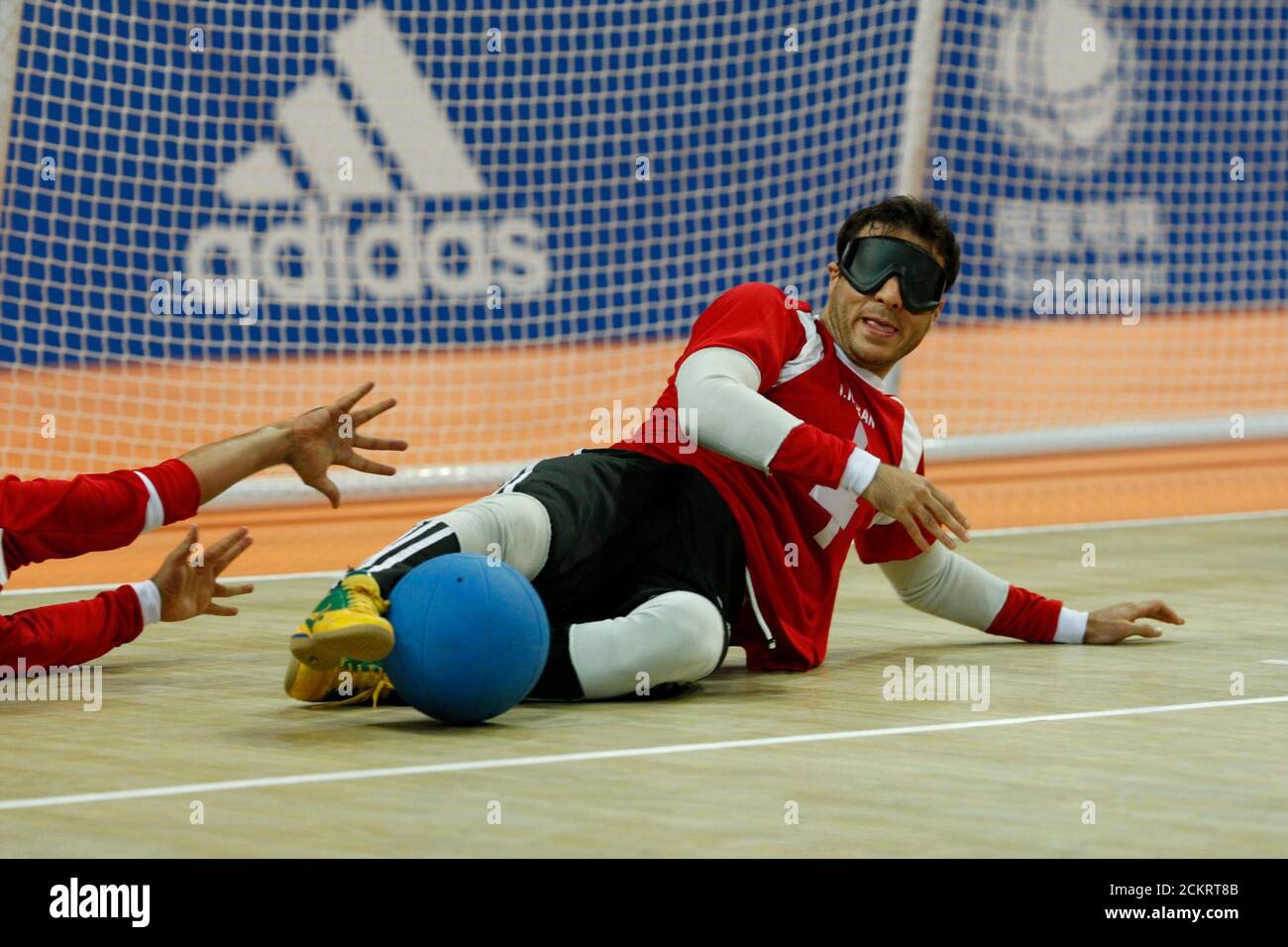 Page 2 Blindfold Game High Resolution Stock Photography And Images Alamy Page 2 Blindfold Game High Resolution Stock Photography And Images Alamy