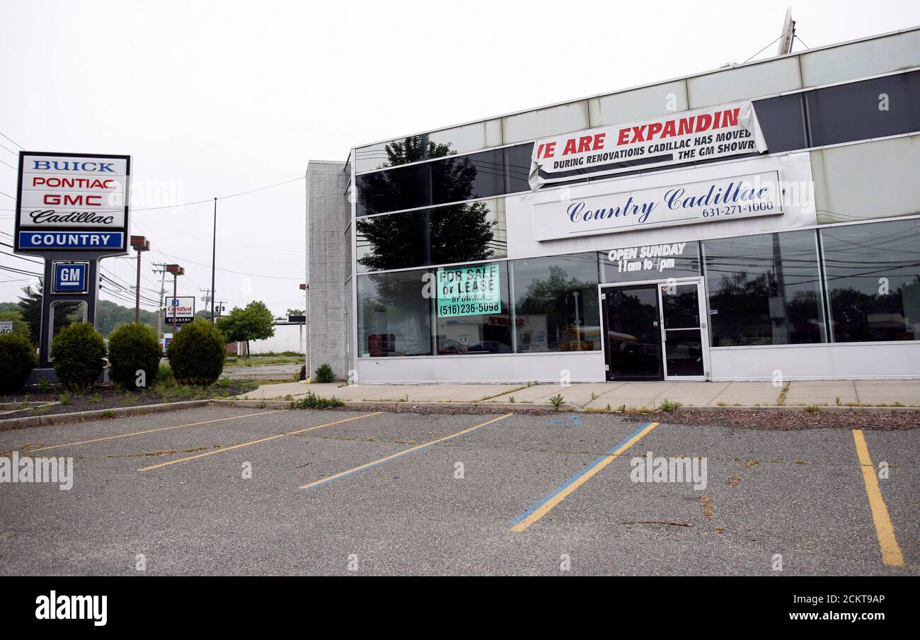 Cadillac dealership united states hires stock photography and images