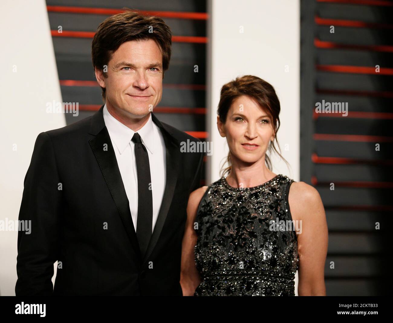 Actor Jason Bateman and wife, Amanda Anka, arrive at the Vanity Fair