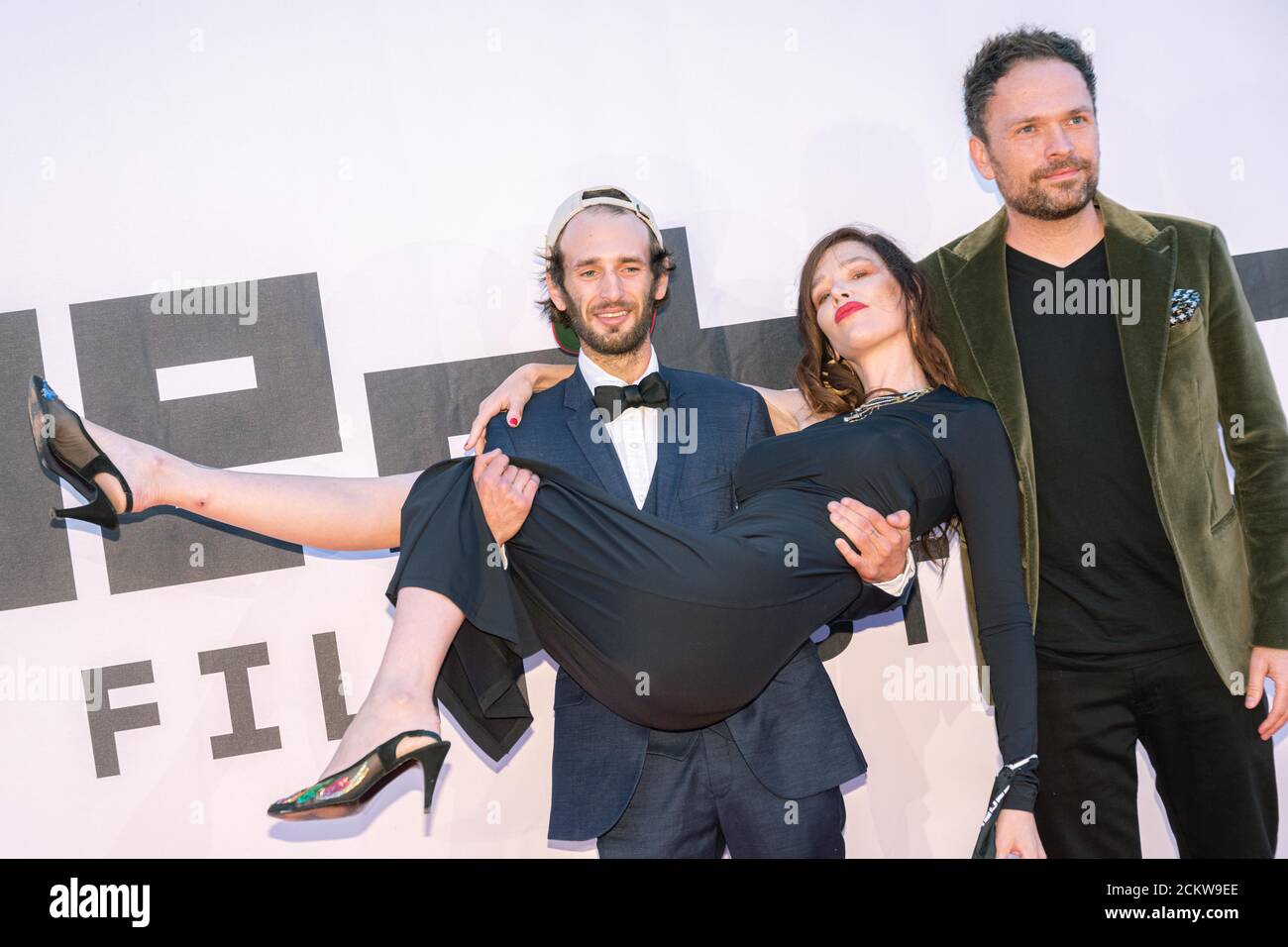 Oldenburg, Germany. 16th Sep, 2020. Hopper Penn (l-r), Paz de la Huearta, both actors of the film 'Puppy Love', and Michael Maxxis, director of the film 'Puppy Love', are on the red carpet during the opening of the Oldenburg International Film Festival. Credit: Mohssen Assanimoghaddam/dpa/Alamy Live News Stock Photo