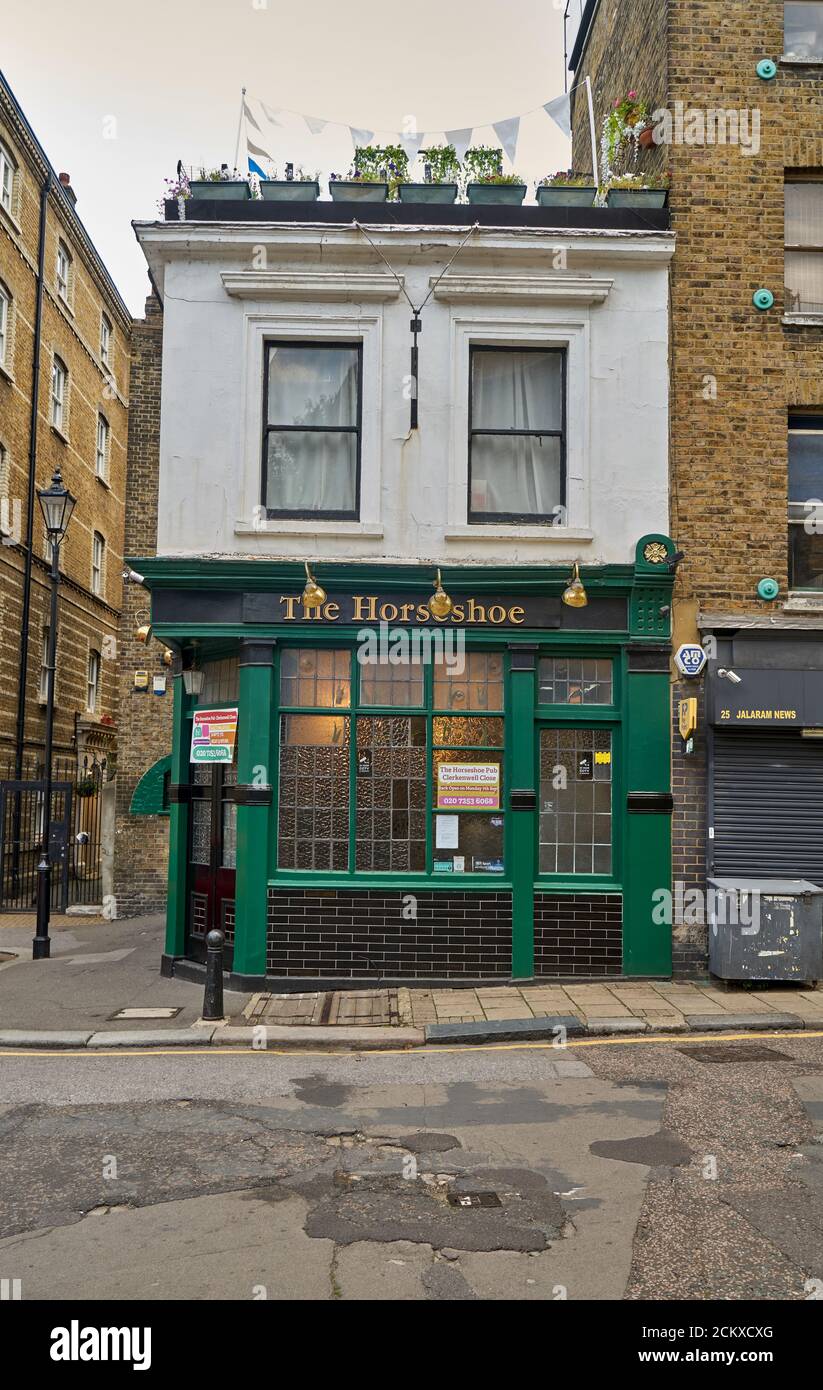 Horseshoe pub gangs of london hires stock photography and images Alamy