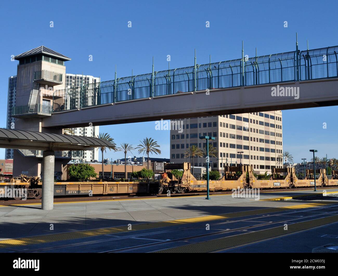 Emeryville Amtrak train station, California, USA Stock Photo Alamy