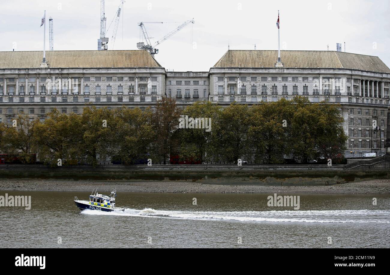 Thames House, the headquarters of the British Security Service (MI5) is seen in London, Britain October 22, 2015. Have you heard the one about the lord, the gangster and the prime minister's wife? An old scandal from the 1960s re-emerges in lurid new detail from declassified British intelligence files featuring prominent politician Lord Boothby, his mistress, who was the wife of Prime Minister Harold Macmillan, and notorious racketeer Ronnie Kray. They reveal that Kray had procured Boothby with a young gay lover, that Kray and Boothby were both 'hunters of young men' who had attended illicit p Stock Photo