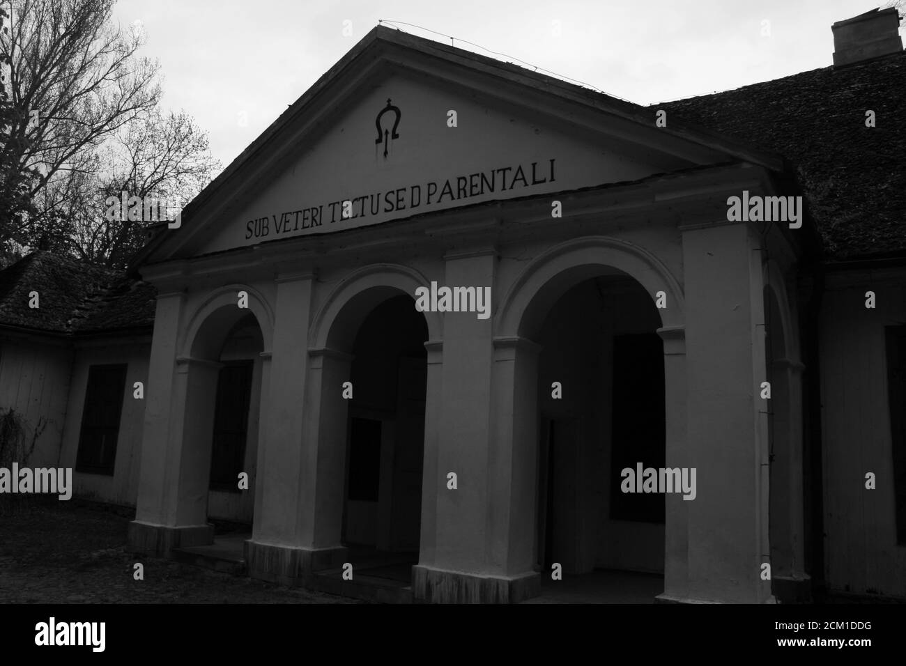 Old white house porch Black and White Stock Photos & Images - Alamy
