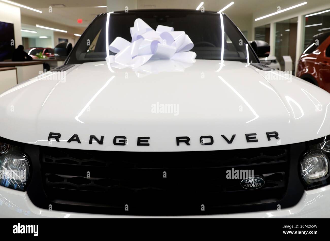 Range Rover Dealer Manhattan  - The Most Agile And Dynamic Land Rover.