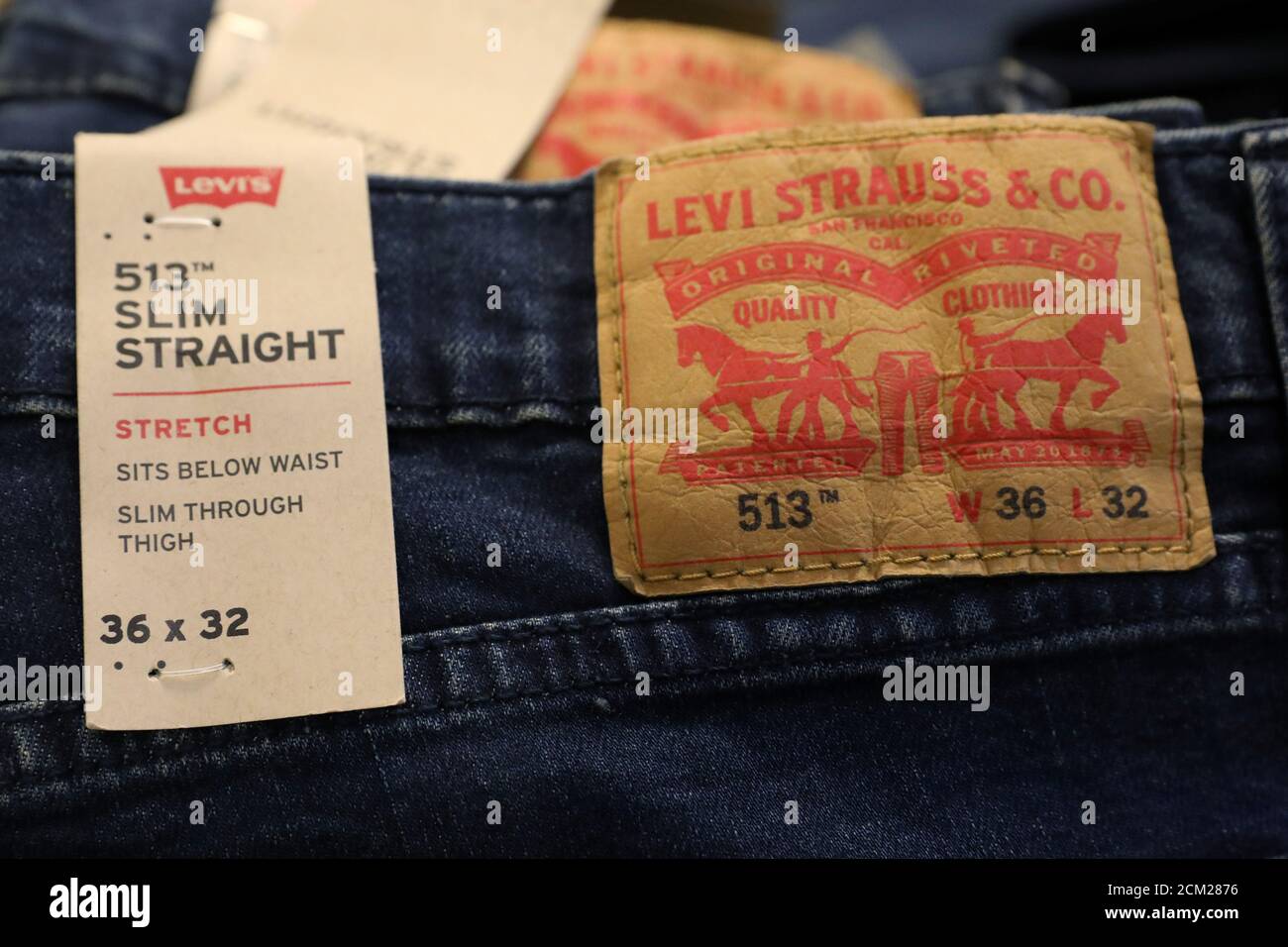 macys mens levis 513