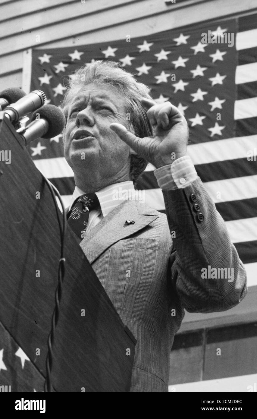 Democrtic presidential candidate Jimmy Carter speaks to a crowd at ...